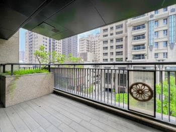 國泰層峰氣勢磅礡 - 國泰層峰 物件封面