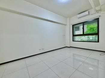急售！南屯微笑露臺戶３房 - 微笑城市 物件封面